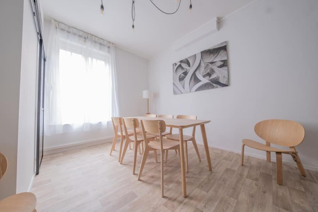L'Ange Au Sourire Apartment Reims Bagian luar foto